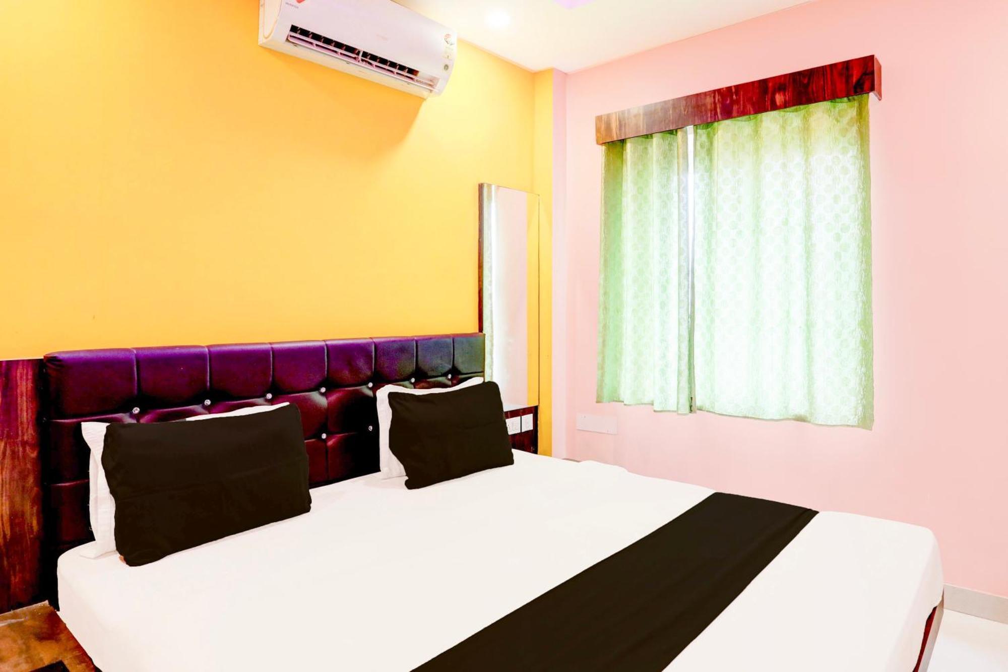 Hotel O Jagdish Palace Puri Buitenkant foto